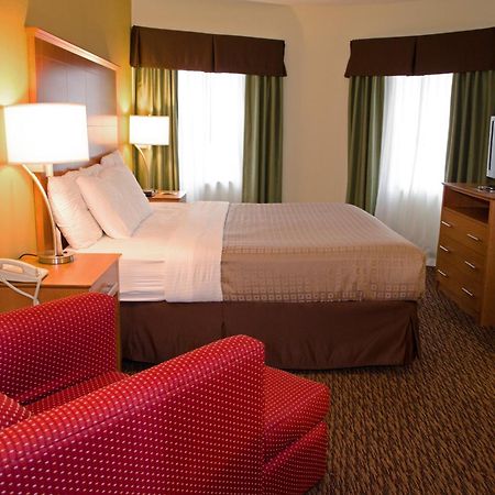Clarion Hotel & Suites University-Shippensburg Eksteriør billede