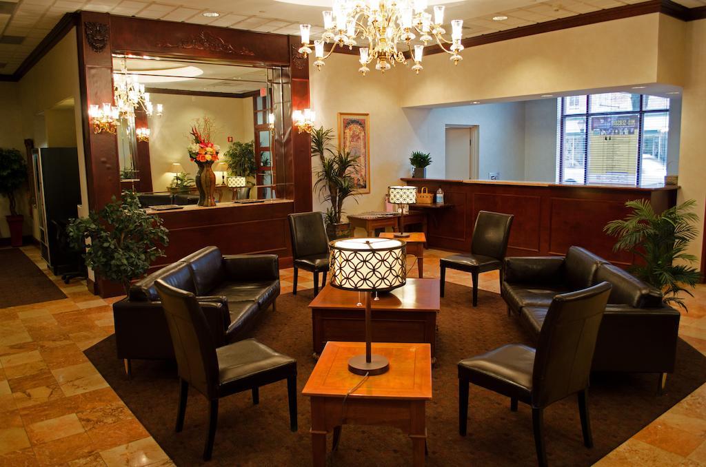 Clarion Hotel & Suites University-Shippensburg Eksteriør billede