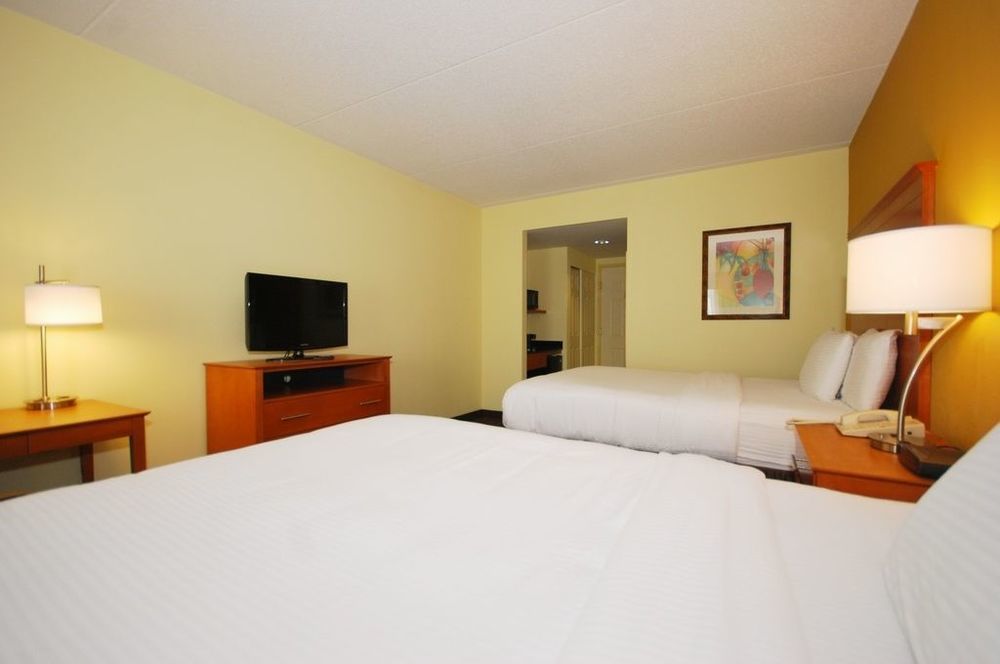 Clarion Hotel & Suites University-Shippensburg Værelse billede