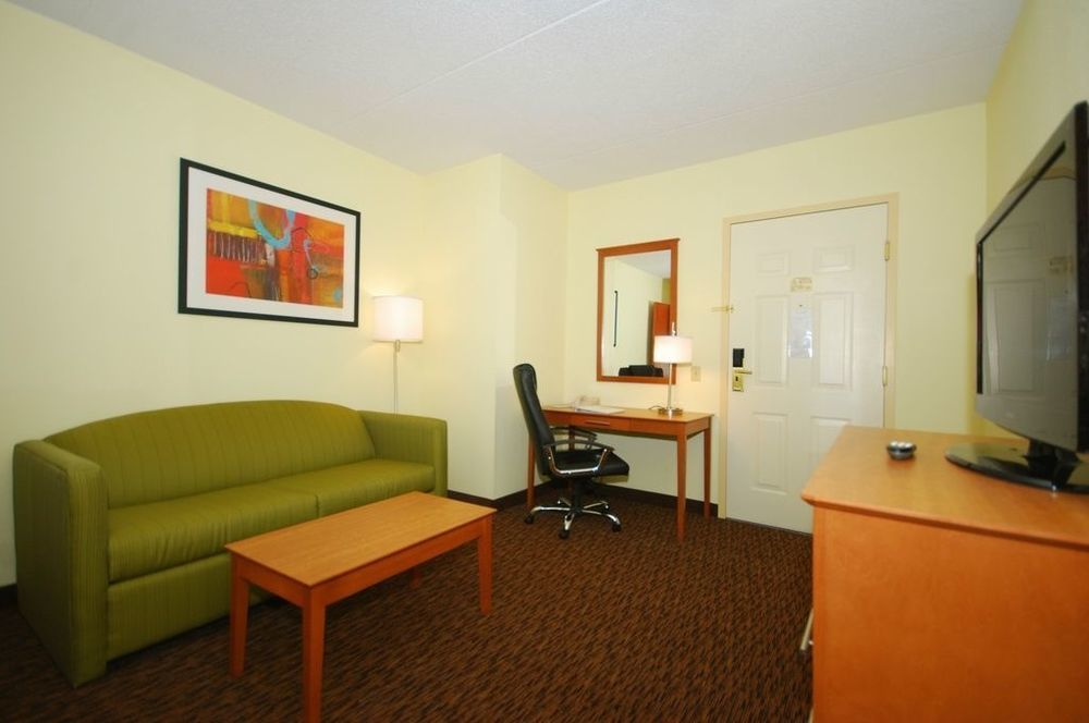 Clarion Hotel & Suites University-Shippensburg Værelse billede