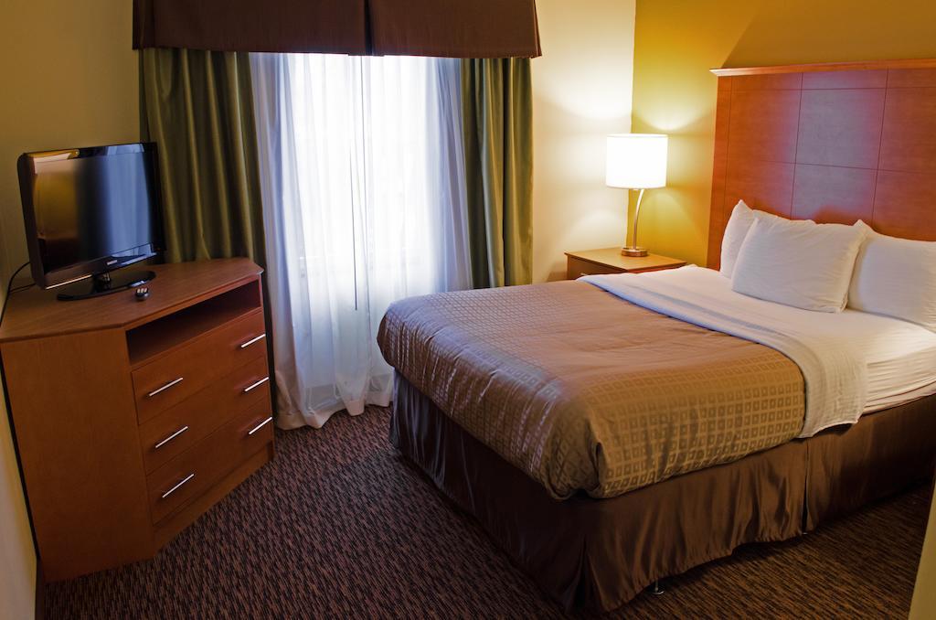 Clarion Hotel & Suites University-Shippensburg Eksteriør billede
