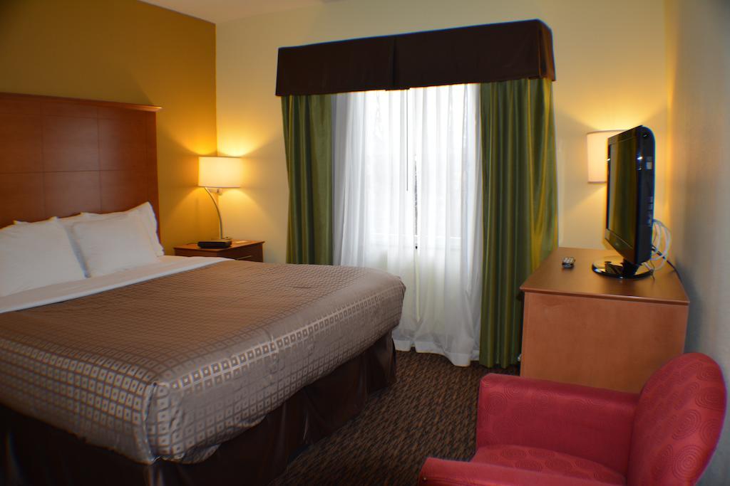 Clarion Hotel & Suites University-Shippensburg Eksteriør billede