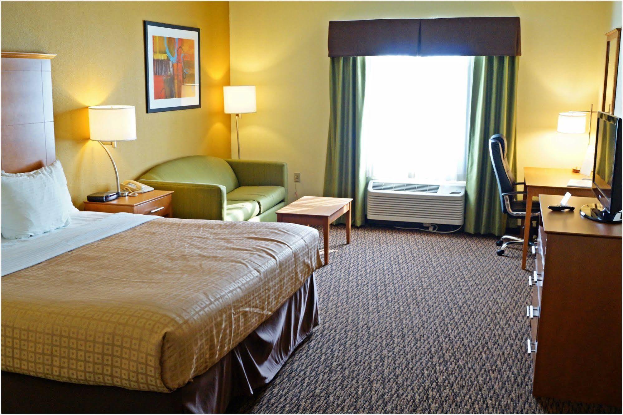 Clarion Hotel & Suites University-Shippensburg Eksteriør billede